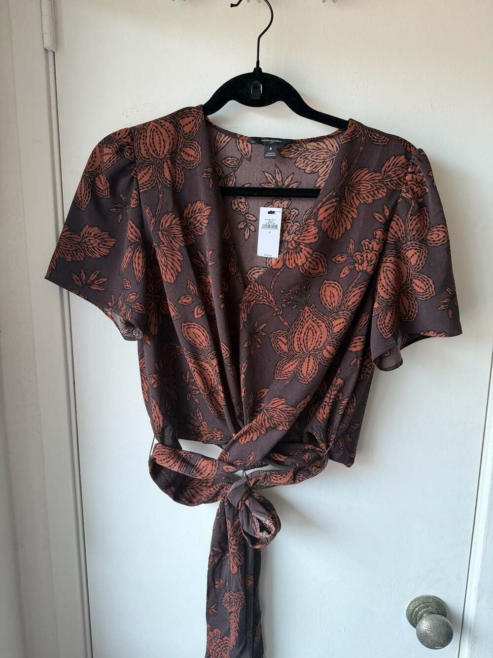 Banana Republic Tied Cropped Top Size 8 Brown Floral Short Sleeve